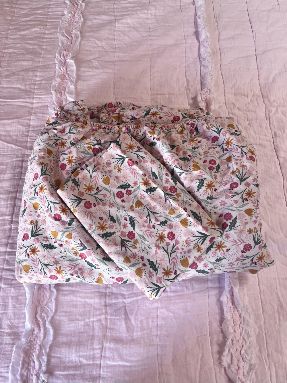 Pillowfort “In the Garden” Twin sheet set
